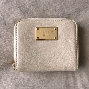 MICHAEL KORS Off White Leather Wallet